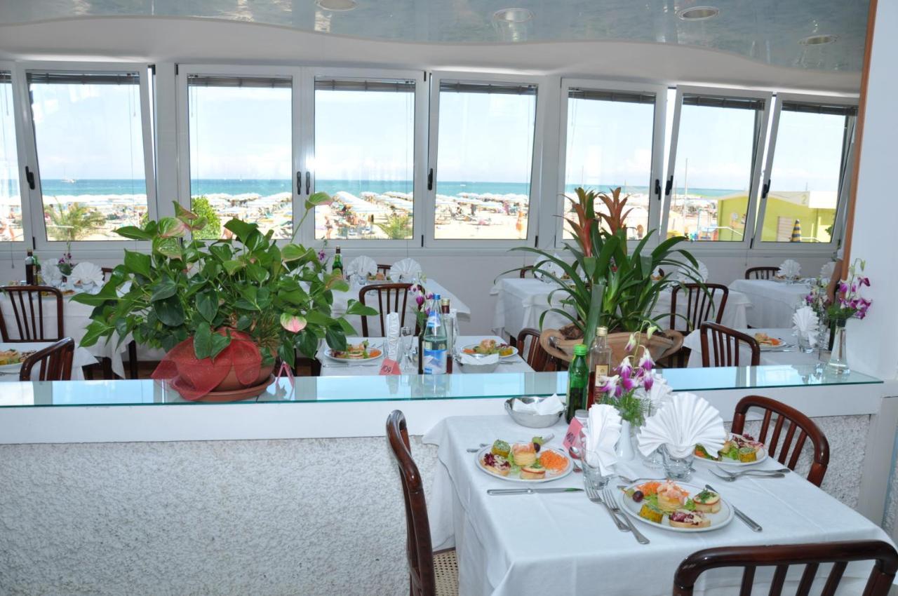 Hotel Driade Sul Mare Ріміні Екстер'єр фото