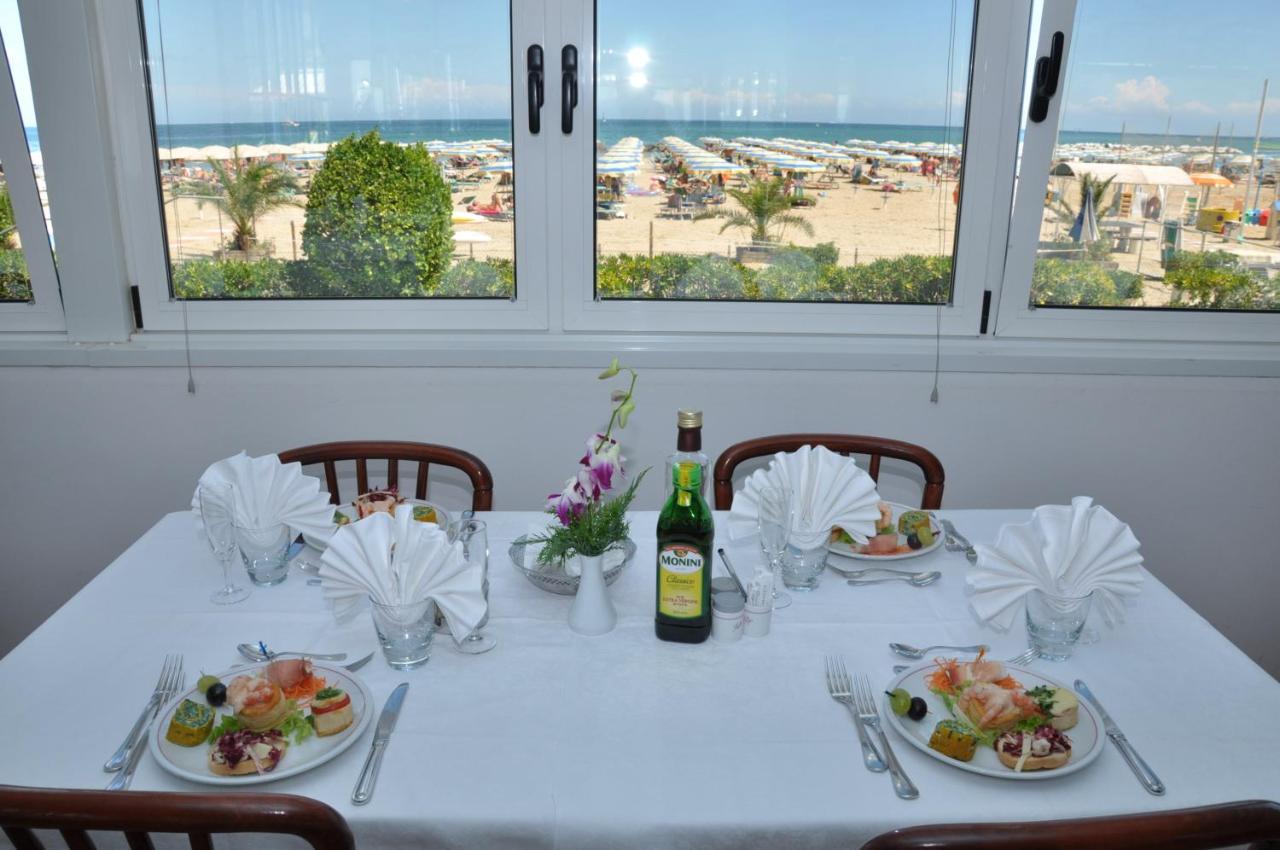 Hotel Driade Sul Mare Ріміні Екстер'єр фото